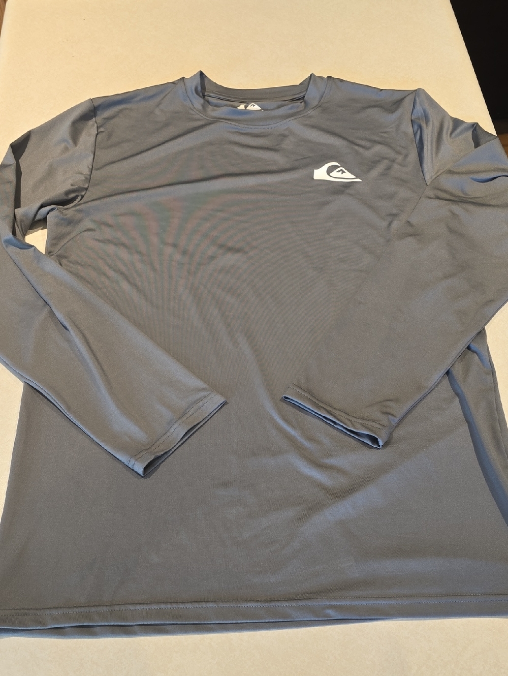 Quiksilver Gray Long Sleeve Rash Guard for Boys Size XL 18/20